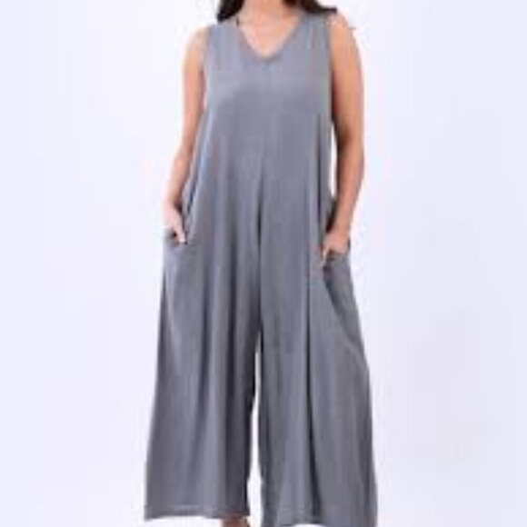 Made in Italy Sleeveless Wide Leg Relaxed Pinstriped Jumpsuit One Size Linen